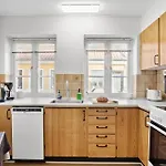 1 Bedroom Gorgeous In Daire *